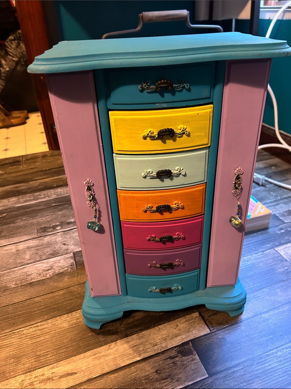 Jewelry box